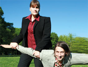 Ensemble Weltkritik – Höhenflüge in Bodennähe