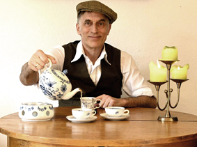 Thommi Baake – Die ostfriesische Teezeremonie